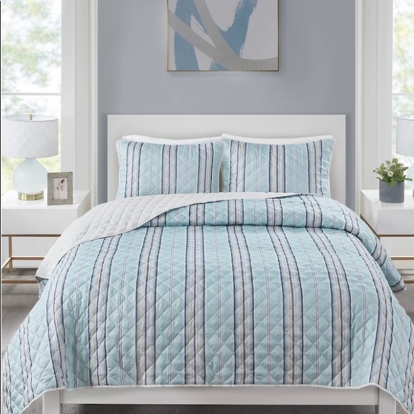 Madison Park Quilt and Sham set! - Picture 1 of 5